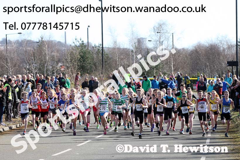 Under-13s boys and girls Elswick Harriers Good Friday Road Relays. Photo: David T. Hewitson/Sports for All Pics